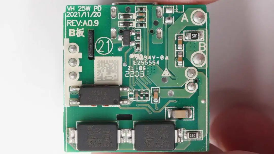 1648862335789844.jpg 35.jpg