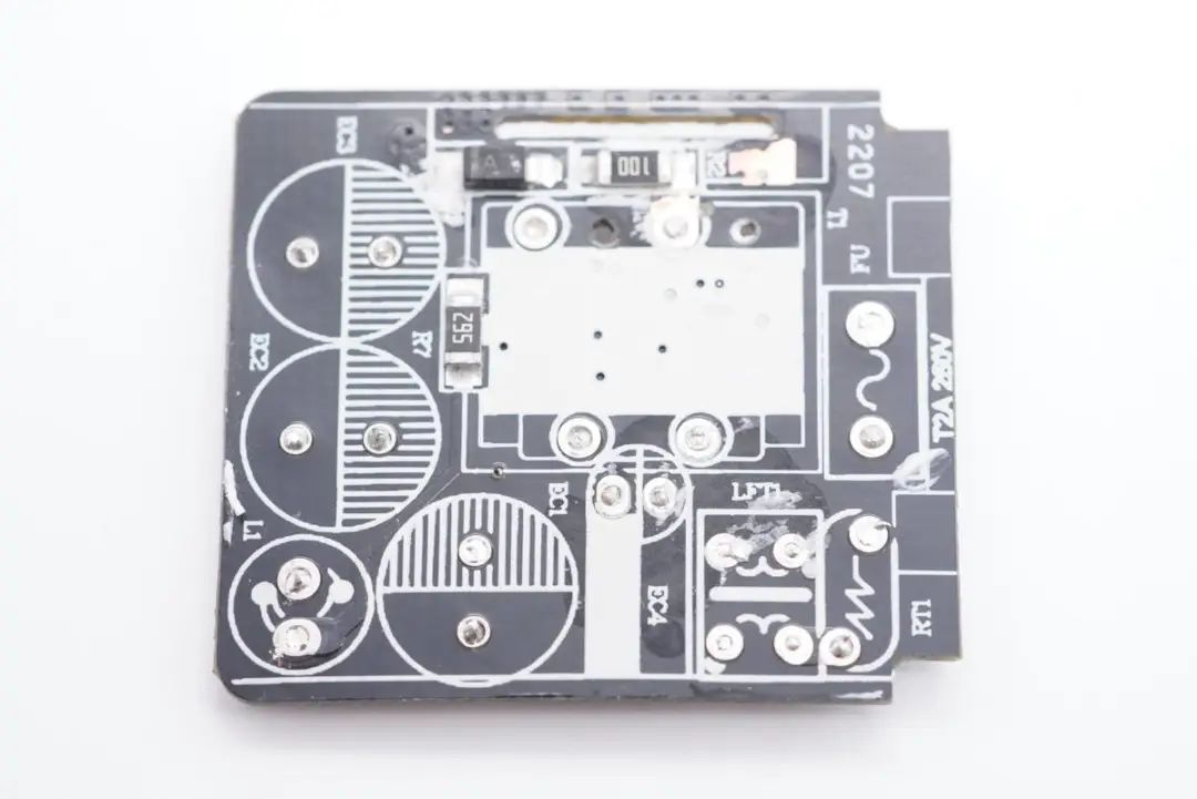 1651559461779893.jpg 32.jpg